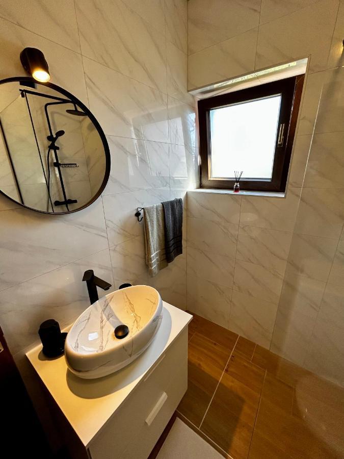 Elentoni Apartment Fazana Luaran gambar